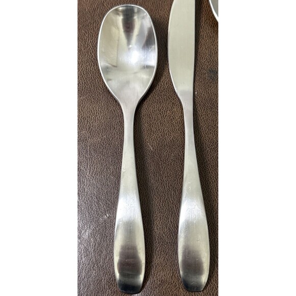 Oneida STAFFORD Satin Stainless 18/10 Slotted Serving Spoon, Sugar, Butter EUC - Picture 2 of 16
